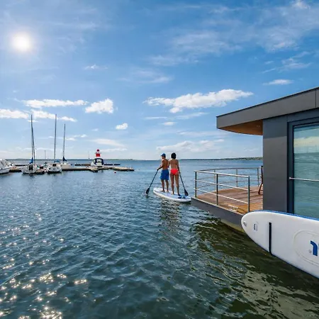 Floatinghouse Dicke Baerta 펜션