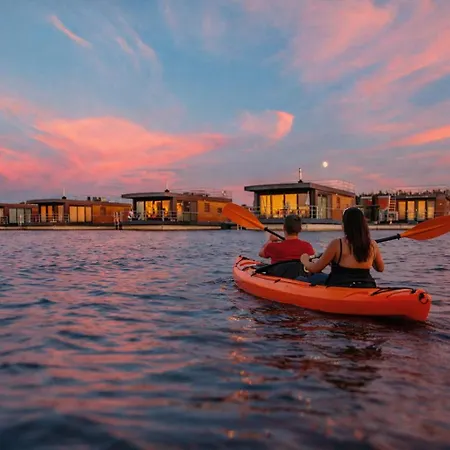 Floatinghouse Dicke Baerta *